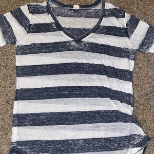Navy blue stripes T-shirt. Never worn perfect condition. Size M.